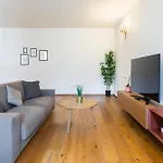Hostdomus - Lagrange Luxury Apartamento *