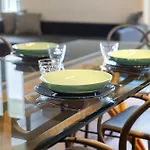 Hostdomus - Lagrange Luxury Apartamento