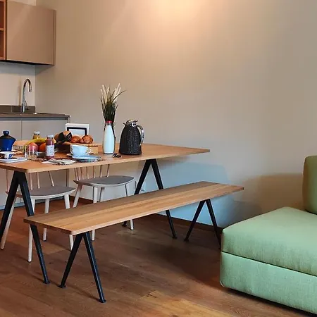 Hostdomus - Lagrange Luxury Appartement