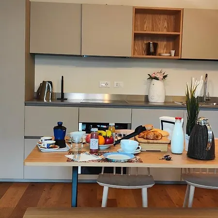 Apartment Hostdomus - Lagrange Luxury *