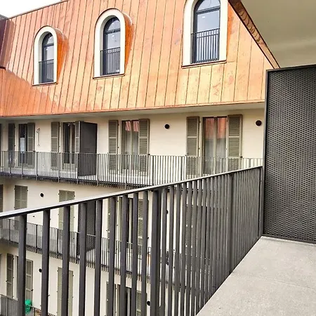 Hostdomus - Lagrange Luxury Apartment *