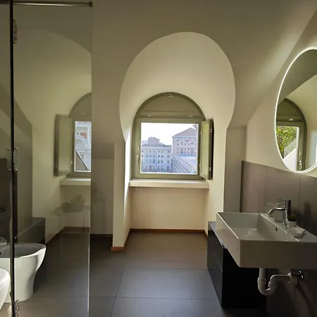 Hostdomus - Lagrange Luxury Apartment Turin