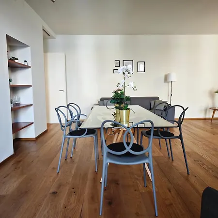 Hostdomus - Lagrange Luxury Apartment *