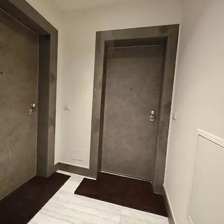 Hostdomus - Lagrange Luxury * Turin