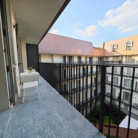 Apartment Hostdomus - Lagrange Luxury *