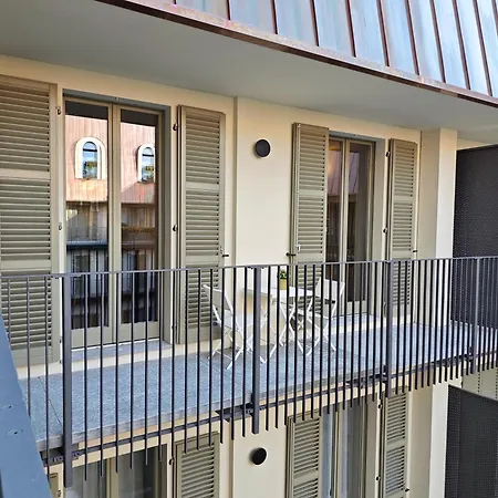Hostdomus - Lagrange Luxury Apartment *