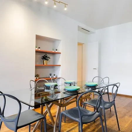 Hostdomus - Lagrange Luxury Apartment Turin