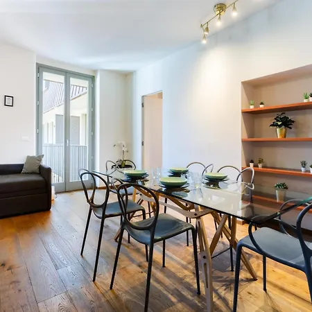 Hostdomus - Lagrange Luxury Apartment