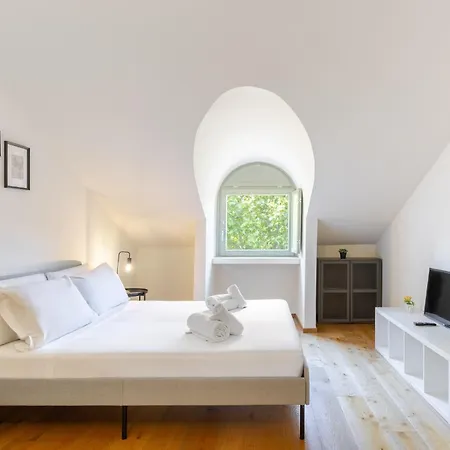 Hostdomus - Lagrange Luxury * Turín