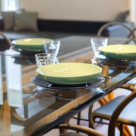 Hostdomus - Lagrange Luxury Apartamento