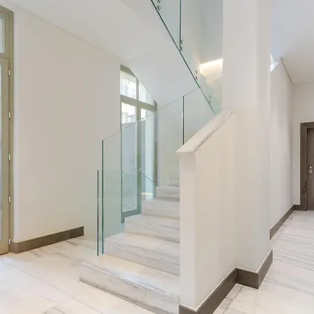 Hostdomus - Lagrange Luxury Apartamento *