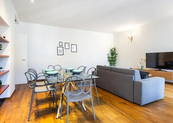 Apartment Hostdomus - Lagrange Luxury Turin