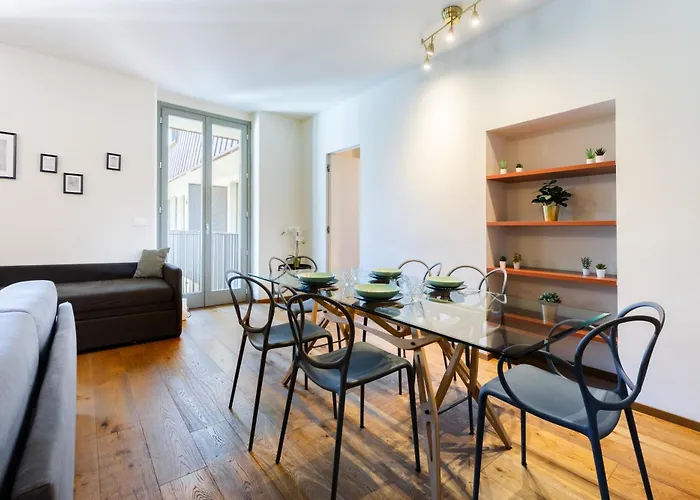 Hostdomus - Lagrange Luxury Appartement