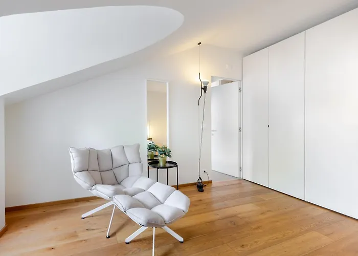 Hostdomus - Lagrange Luxury Apartment Turin