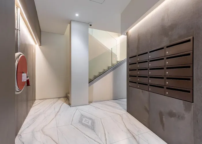 Hostdomus - Lagrange Luxury Apartment *