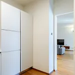 Hostdomus - Lagrange Luxury Apartamento *