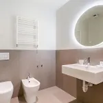 Hostdomus - Lagrange Luxury Apartamento