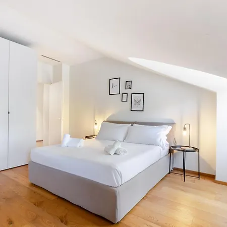 Hostdomus - Lagrange Luxury تورينو